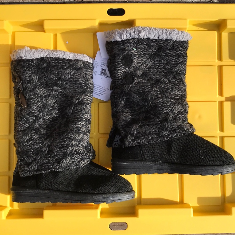 Muk Luks- Women's Boots Flat Heel (Black)